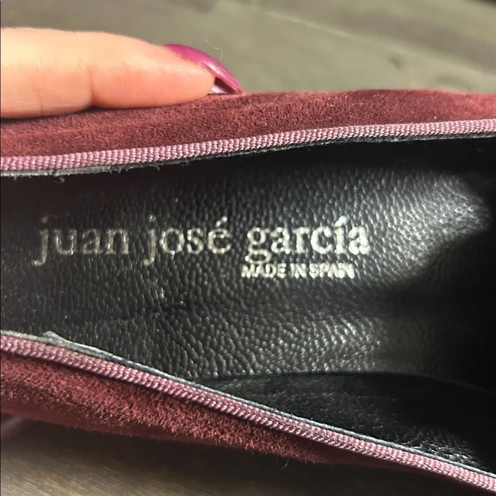 Juan José García‎ women's suede loafers size 8 woven detail